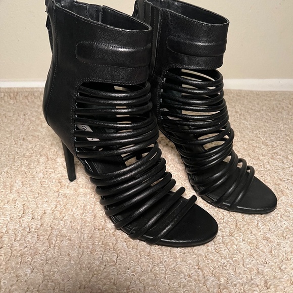 GUESS Black Strappy Caged Heels – 8 (Never Worn) - Picture 2 of 5